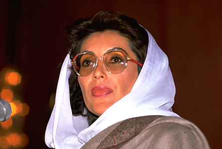 benazir bhutto hot pictures. BENAZIR BHUTTO#39;s Gangster